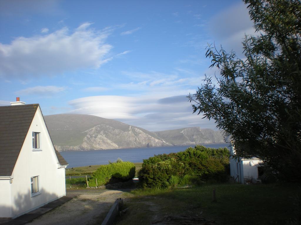 Achill Isle House Bed & Breakfast Keel  Exterior photo